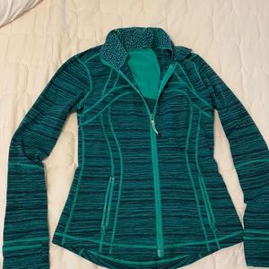 Lululemon define jacket size 4